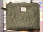 MERGAN CRAFTS - TEXTILE - Mittelgroße Beuteltasche, Tablet-Hülle — Corduroy: Grau